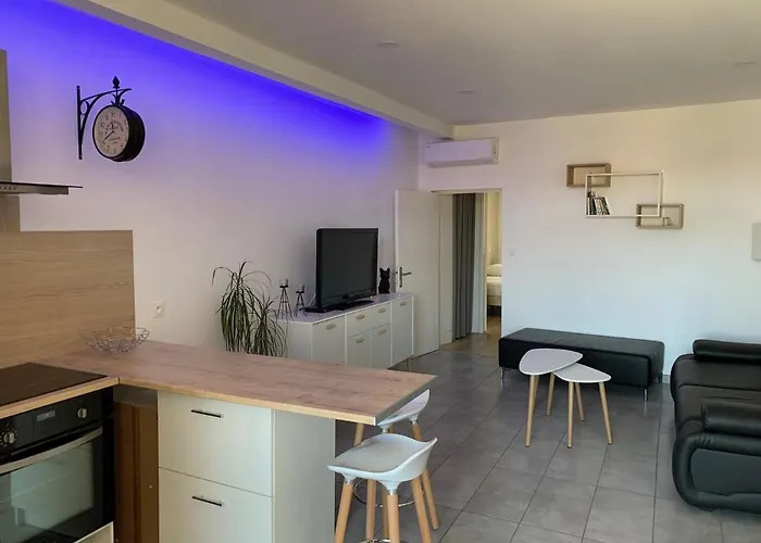 Antre Nous au Cœur de Lunel